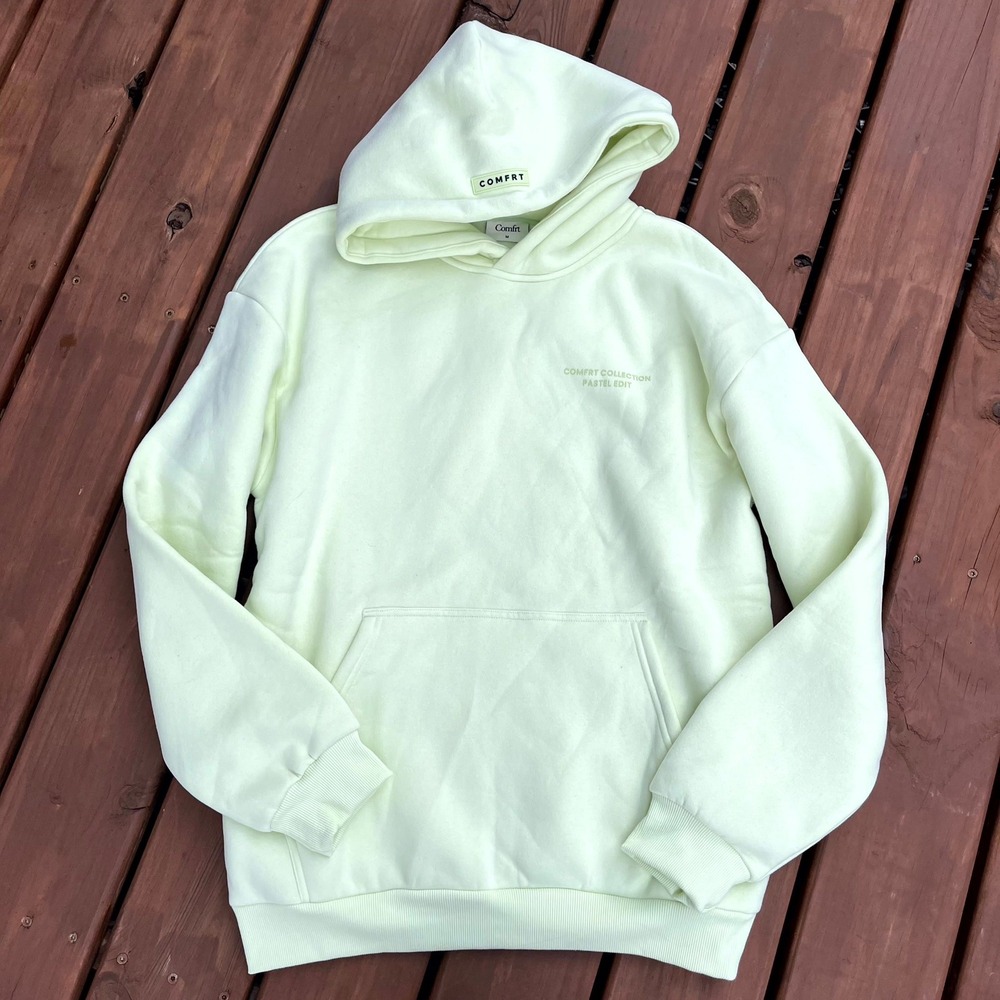 COMFRT Collection Hoodie Sweatshirt Yellow Green Pastel Edit Pullover Medium